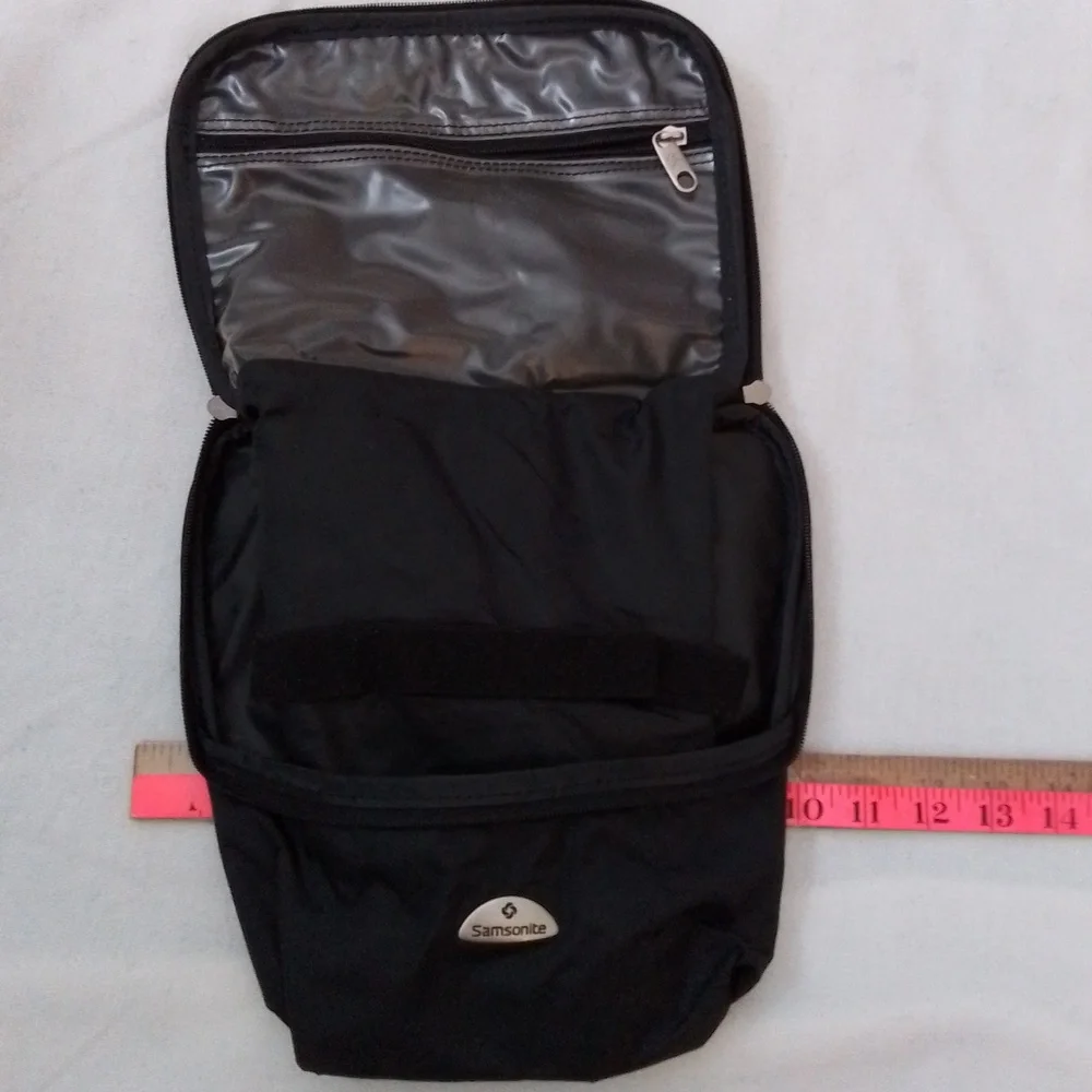 Princess Cruises Wheeled Expandable luggage bag w/ Samsonite toiletry bag